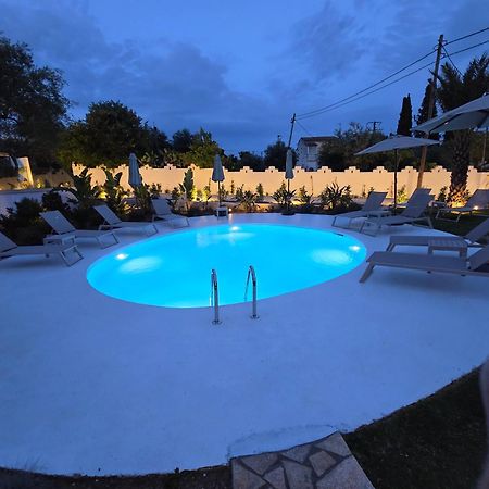 Loadstar Rooms & Suites Kontokali Exterior foto